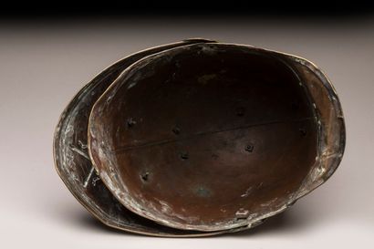 Casque de pompier en laiton. Plaque au coq...