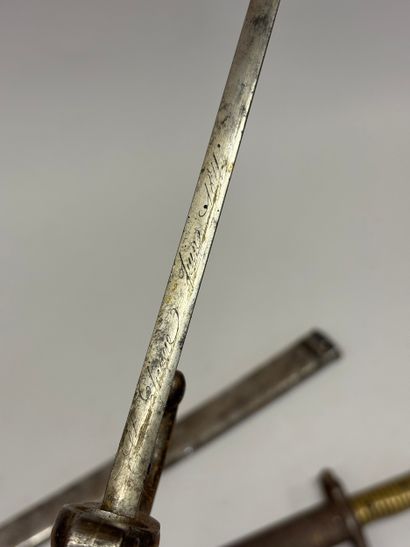 Lot de deux baionnettes modèle 1866. L’une...