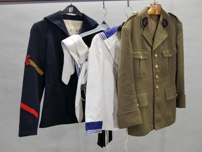 Lot de tenues de Marine: 4 cols bleus, une...