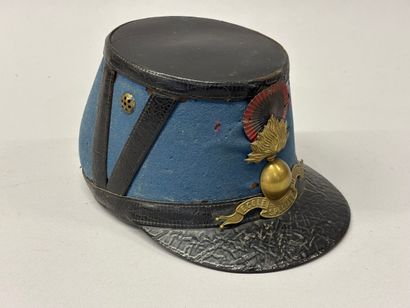France St Cyr, un shako d'élève d'officier...
