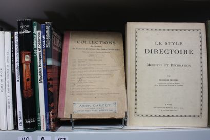 [MEUBLES MOBILIER]. Environ 32 volumes reliés,...