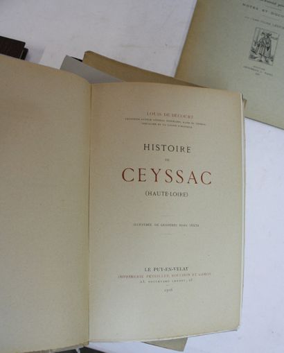 [BRIOUDE HAUTE-LOIRE]. 17 volumes : 
Cahiers...