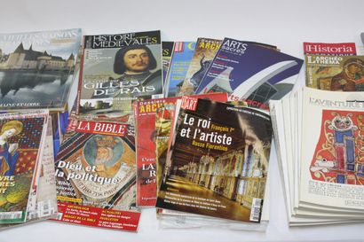 [REVUES D’ART et D’HISTOIRE]. Important ensemble...
