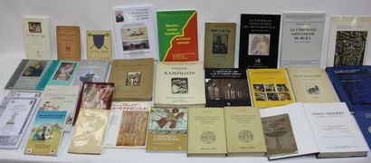 [HISTOIRE DE L’ART]. Environ 30 volumes,...