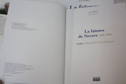 ROSEN (Jean). La faïence de Nevers 1585-1900....