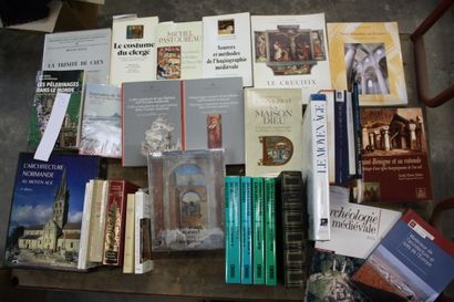 HISTOIRE MEDIEVALE, 3 cartons : Trésor de...