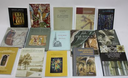 [BEAUX-ARTS ART MEDIEVAL]. 18 volumes : 
L’art...