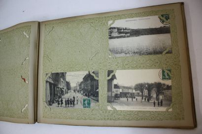 ALBUM DE CARTES POSTALES ANCIENNES. Environ...