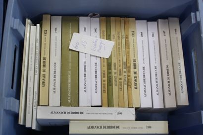 AUVERGNE, 6 caisses dont Almanach de Brioude...