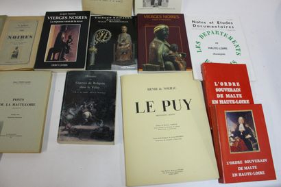 VELAY LE PUY VIERGES NOIRES. 18 volumes ou...