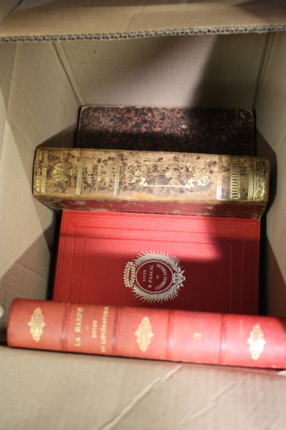 4 cartons de livres divers reliés principalement...