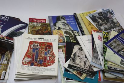 [REVUES D’ART et D’HISTOIRE]. Important ensemble...