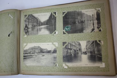 ALBUM DE CARTES POSTALES ANCIENNES. Environ...