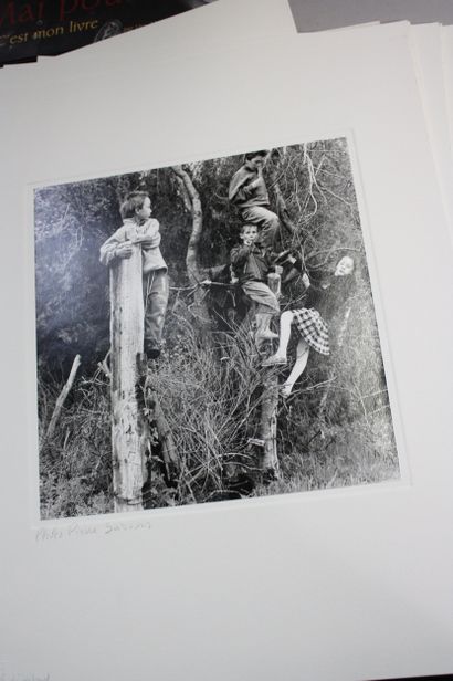[SOISSON (Pierre)]. 15 tirages photographiques...