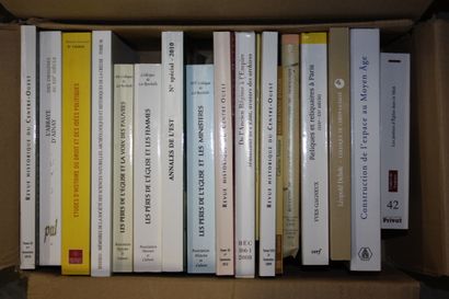 HISTOIRE & HISTOIR DE L’ART. 2 cartons, environ...