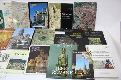 [AUVERGNE - BOURBONNAIS]. Livres et brochures...