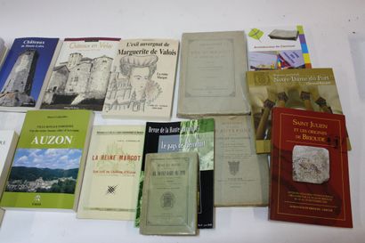 [AUVERGNE]. 20 volumes brochés, dont : 
CHARBONNIER,...