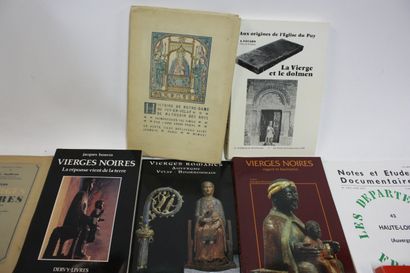 VELAY LE PUY VIERGES NOIRES. 18 volumes ou...