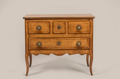MISSONNIER - Louis XV style cherrywood chest...