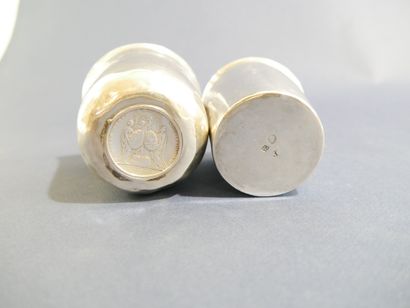Set of 2 silver kettledrums
(accidents)
159...
