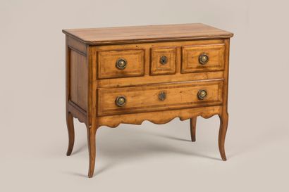MISSONNIER - Louis XV style cherrywood chest...