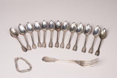 Silver set including : 
13 teaspoons 
1 table...
