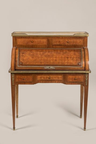 All-sided cylinder desk, inlaid with rosewood...