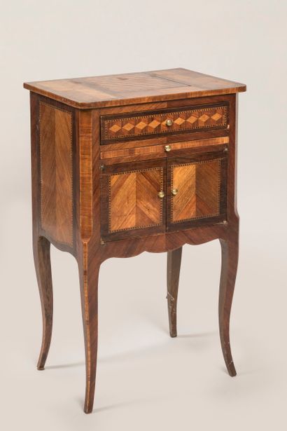 Small pupître table in marquetry of cubes...