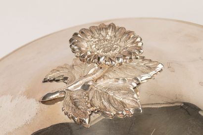 Silver vegetable dish with handles, daisy-shaped...