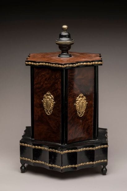 Musical liquor and cigar cabinet (2 tunes)....