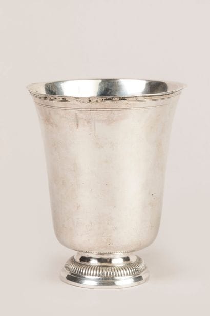 Timbale tulipe en argent XVIIIe siècle, Mo...