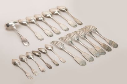 Ensemble comprenant 
- 6 couverts en argent...