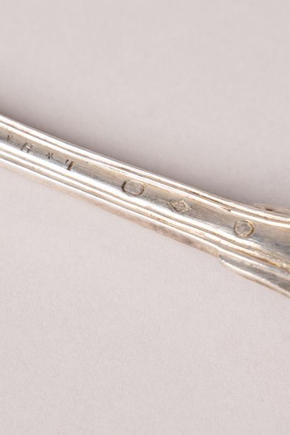 Silver set including : 
13 teaspoons 
1 table...