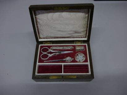 Set of 10 miscellaneous boxes (glove boxes,...