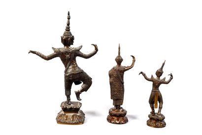 VIETNAM - 20th century
Set of three standing...