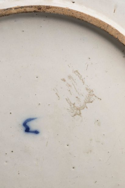 DELFT, 18th century 
Earthenware dish with...