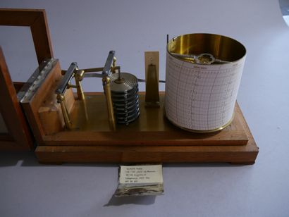 Metal and brass recording barometer in rectangular...