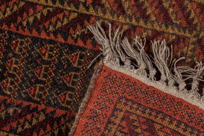 6 rugs :
- Beloutch carpet (warp, weft and...
