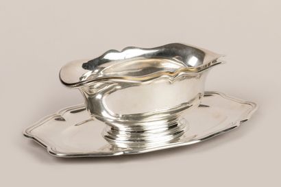 PUIFORCAT
Sauceboat and screwed frame in...