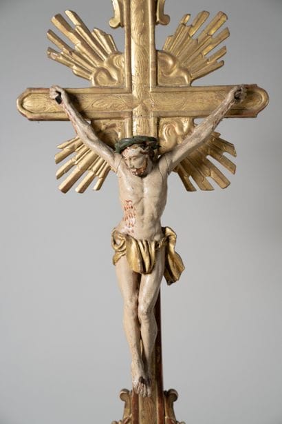Processional cross in carved, gilded and...