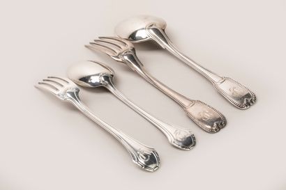 Ensemble en argent 950°/°° 

Comprenant :...