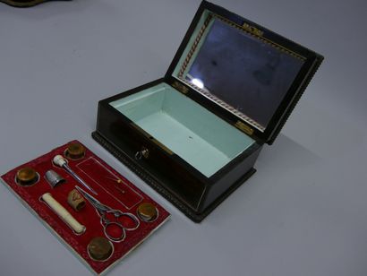 Set of 10 miscellaneous boxes (glove boxes,...