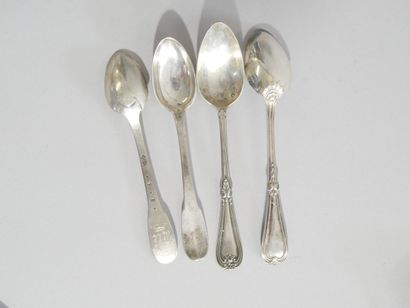 15 small silver spoons, mismatched
318 g