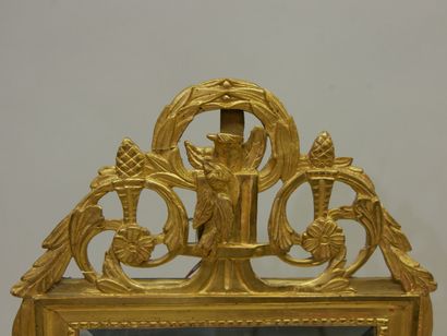 Louis XVI style pediment mirror

In molded,...