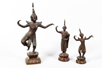 VIETNAM - 20th century
Set of three standing...