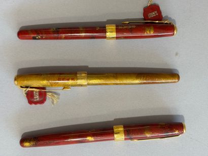 PARKER
Set of three fountain pens from the...