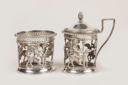 Set in silver 800°/°°, 