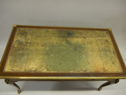 Flat desk in amaranth veneer, opening with...