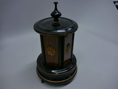 Nice set of 7 musical cigar humidors. Late...