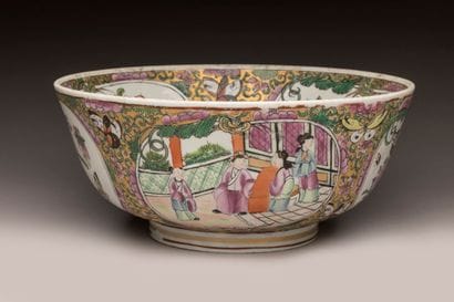Canton 19th century - 
Bowl or cup on heel,...